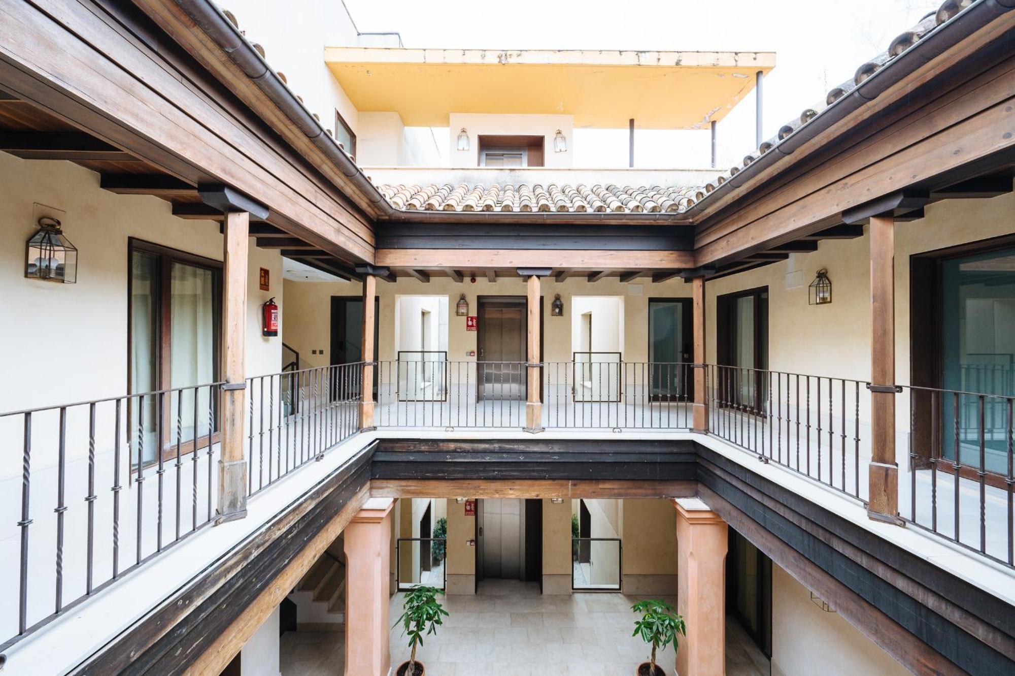 Apartamentos La Vistosona Севілья Екстер'єр фото