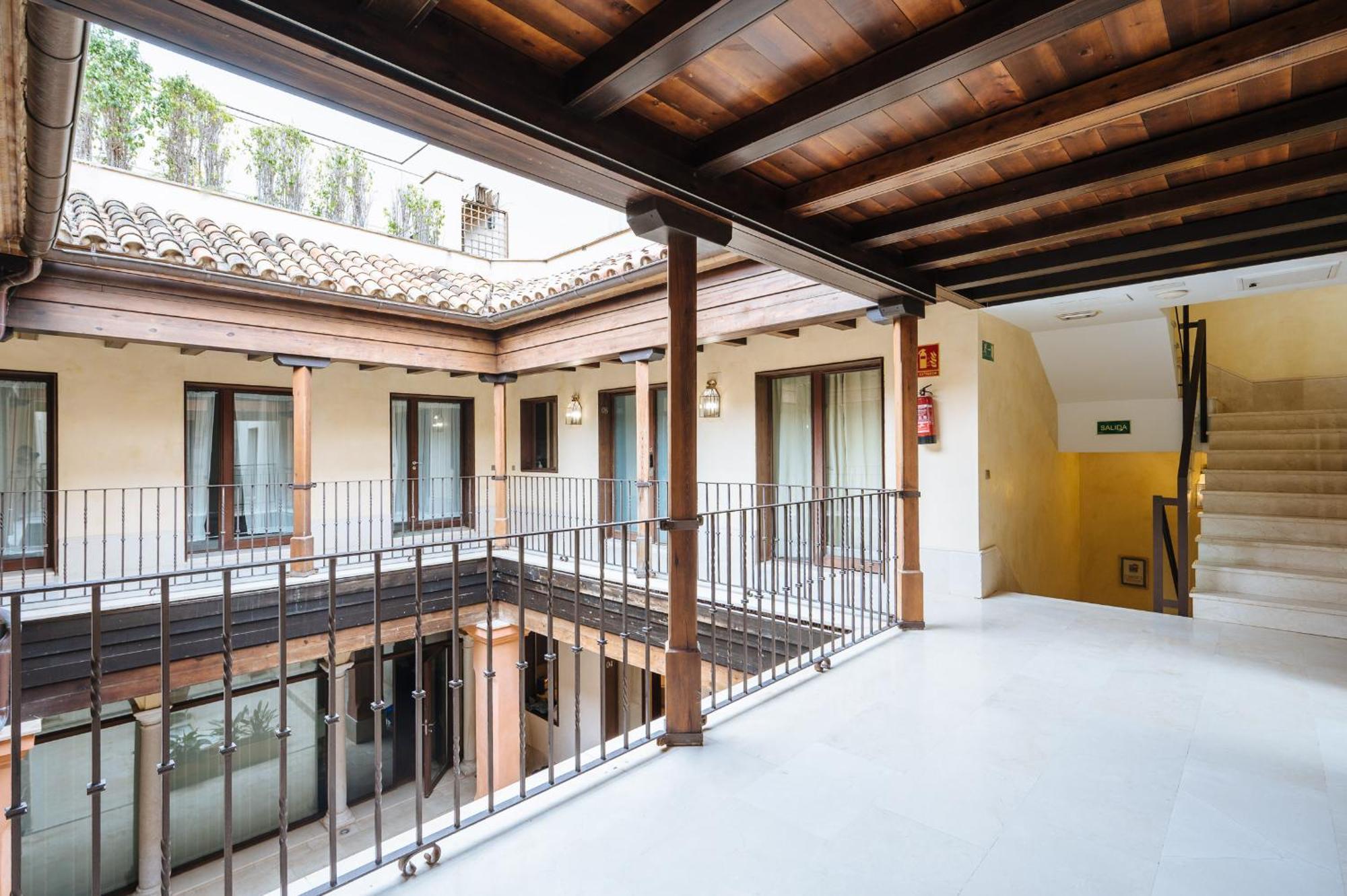 Apartamentos La Vistosona Севілья Екстер'єр фото
