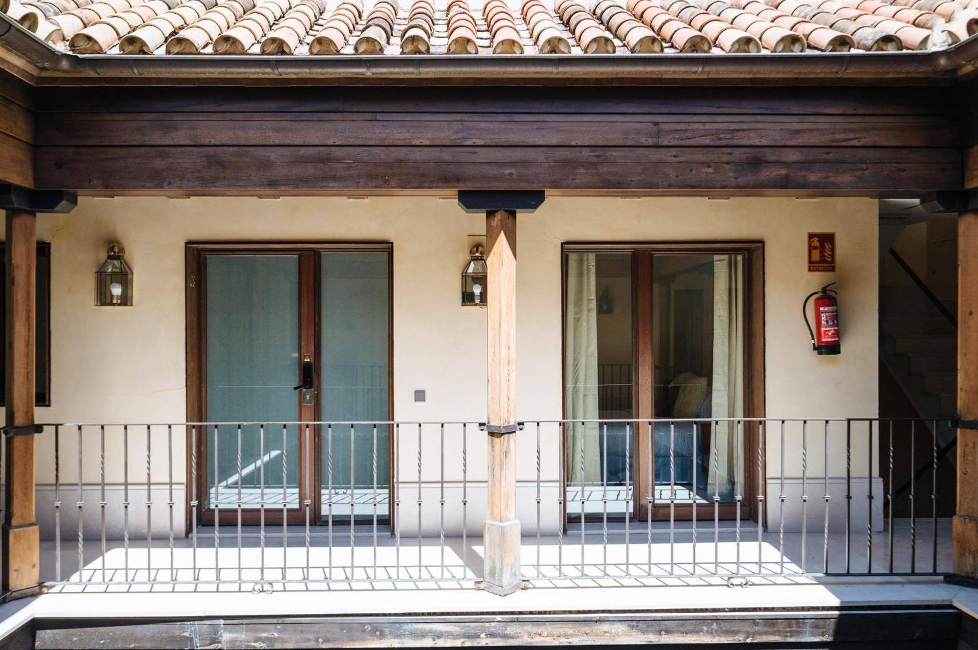 Apartamentos La Vistosona Севілья Екстер'єр фото
