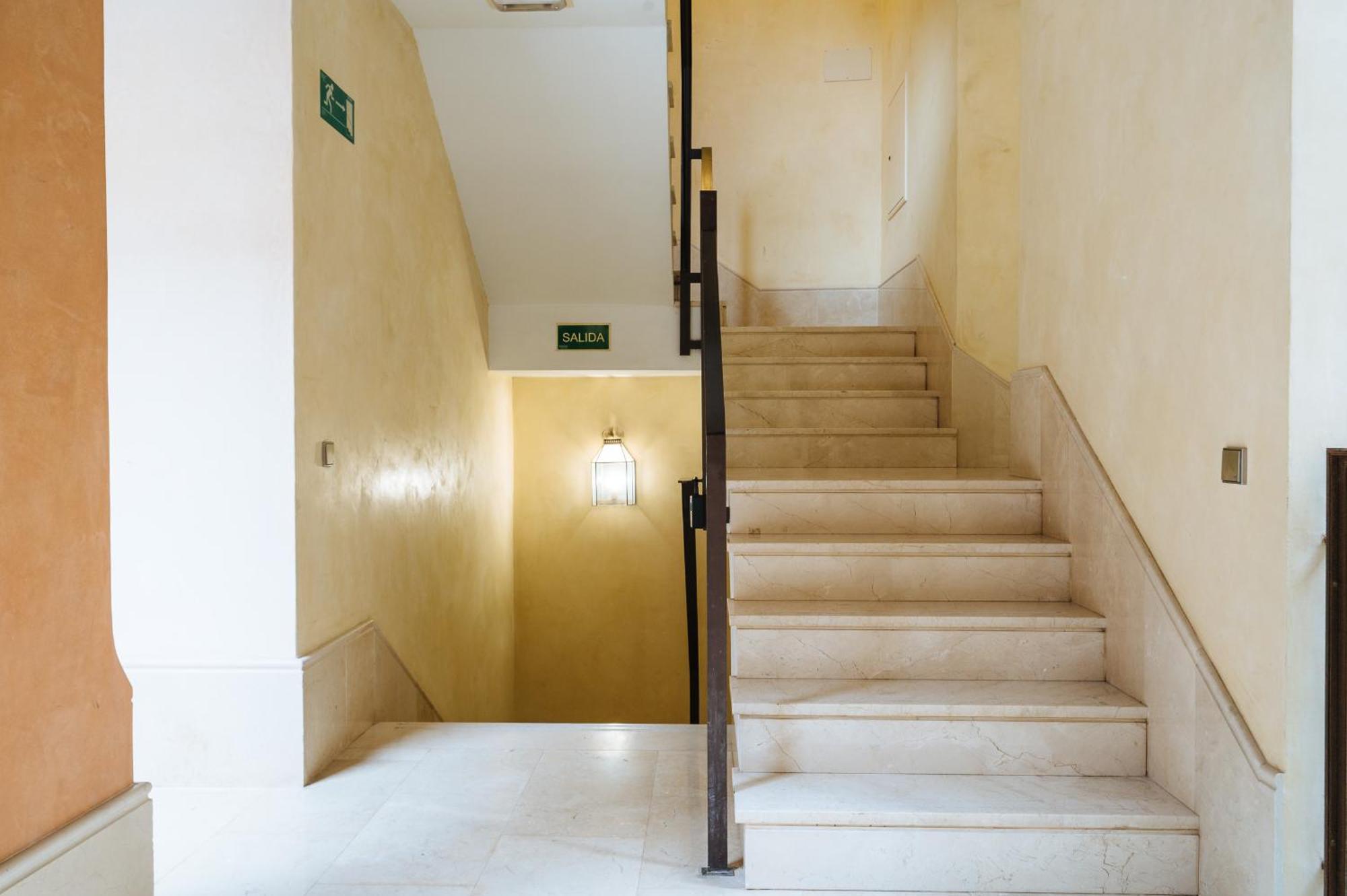 Apartamentos La Vistosona Севілья Екстер'єр фото