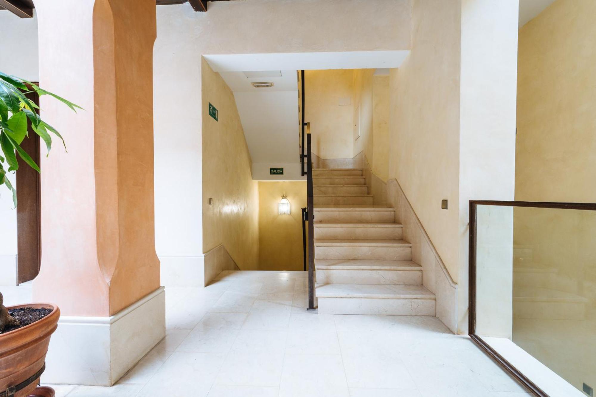 Apartamentos La Vistosona Севілья Екстер'єр фото