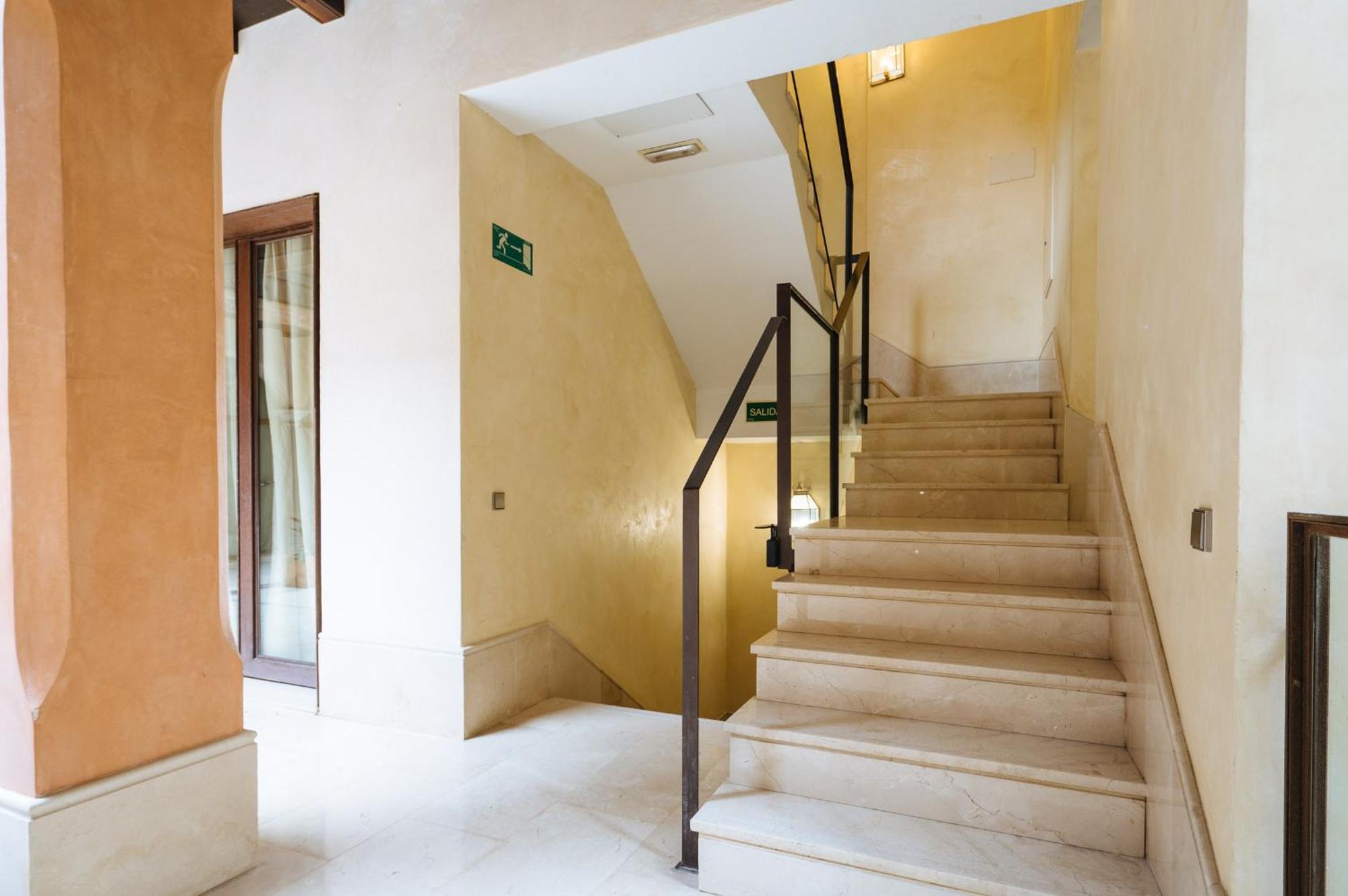 Apartamentos La Vistosona Севілья Екстер'єр фото